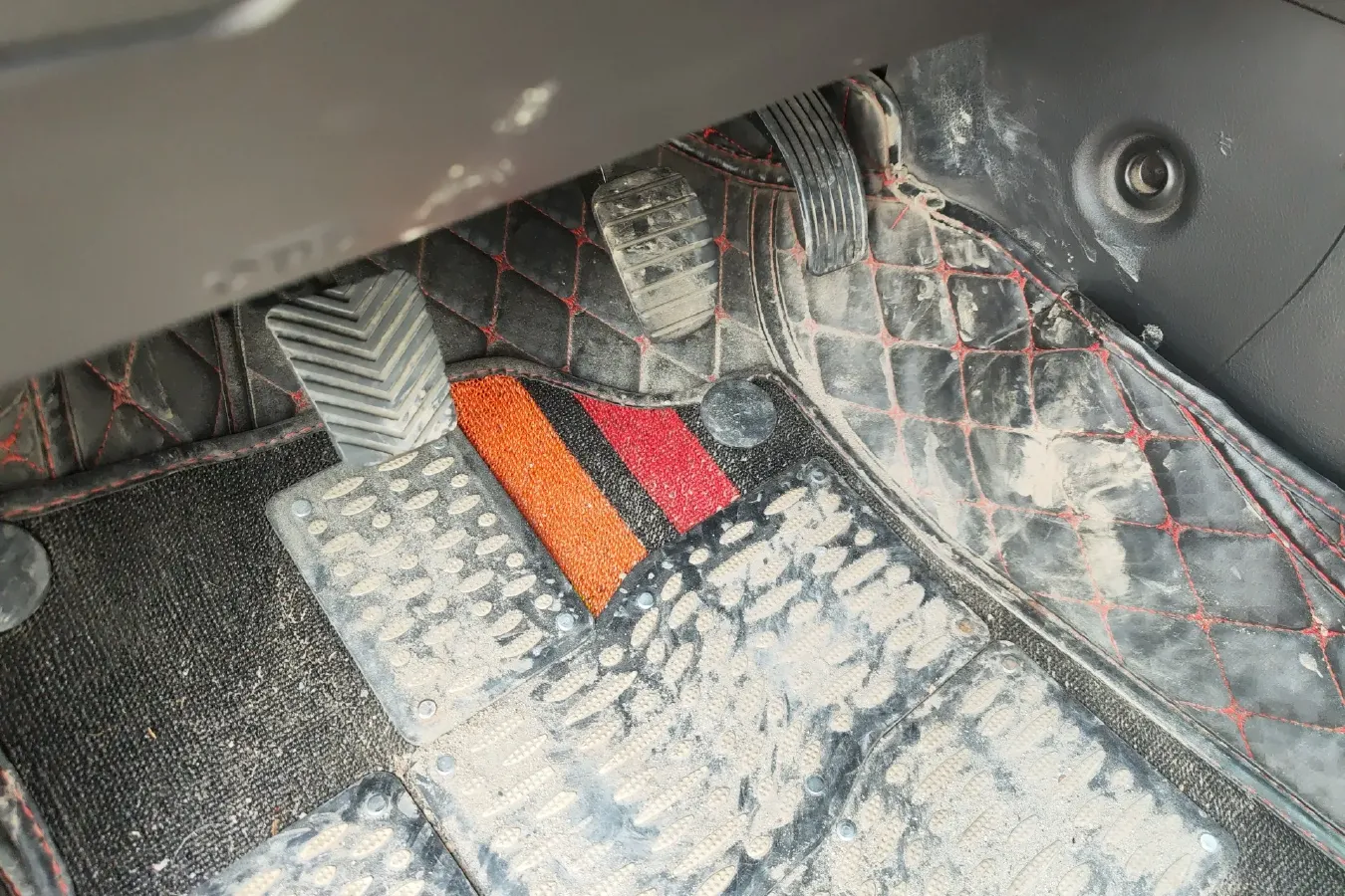 2021 DongFeng Forthing LingZhi Plus 2.0L 133HP L4 6MT,autocango,china used car exporter,china ev exporter,chinese used car exporter,chinese used ev exporter