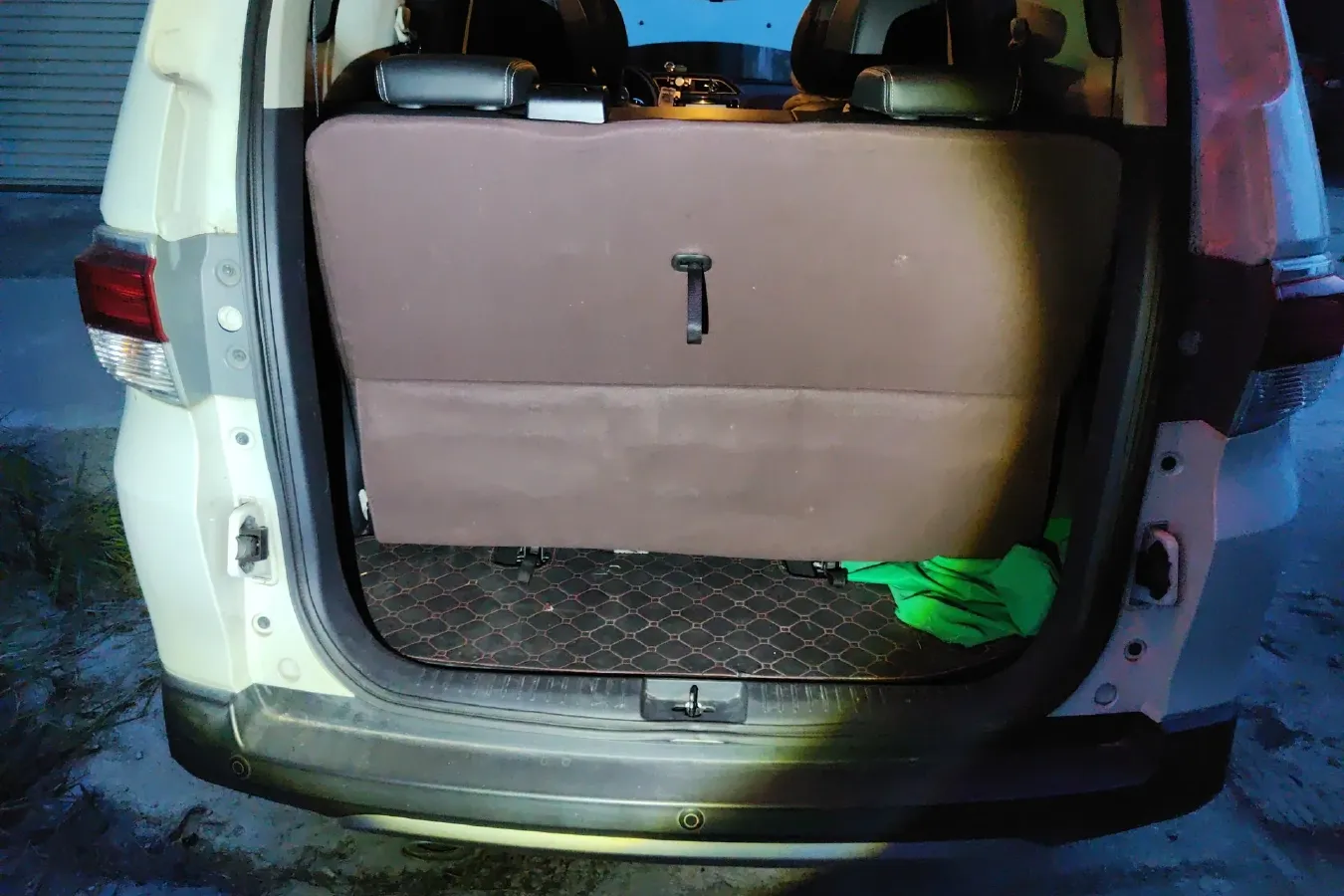 2017 Venucia M50V 1.6L 124HP L4 CVT,autocango,china used car exporter,china ev exporter,chinese used car exporter,chinese used ev exporter