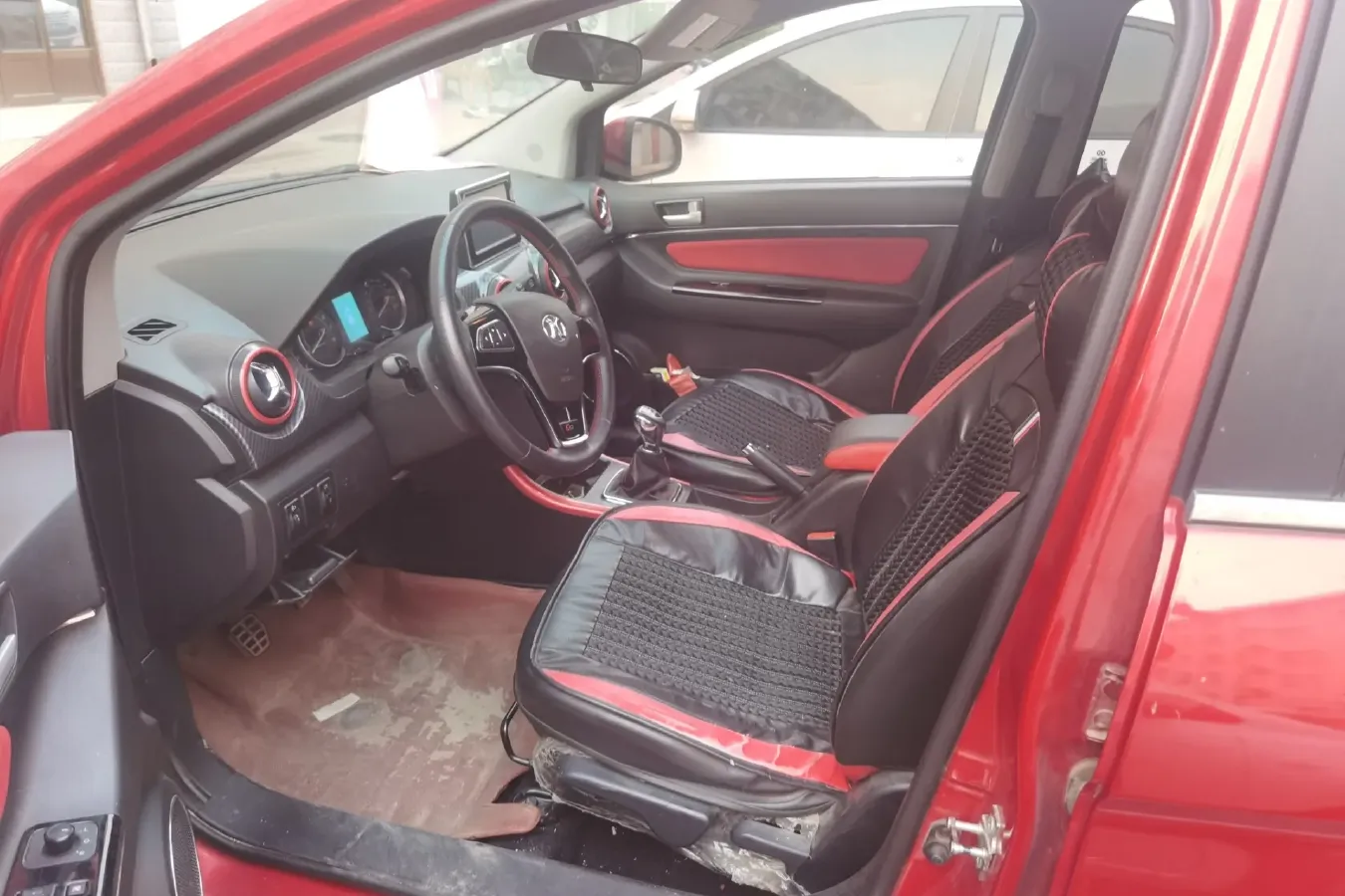 2015 BeiJing Auto Senova X25 1.5L 116HP L4 5MT,autocango,china used car exporter,china ev exporter,chinese used car exporter,chinese used ev exporter