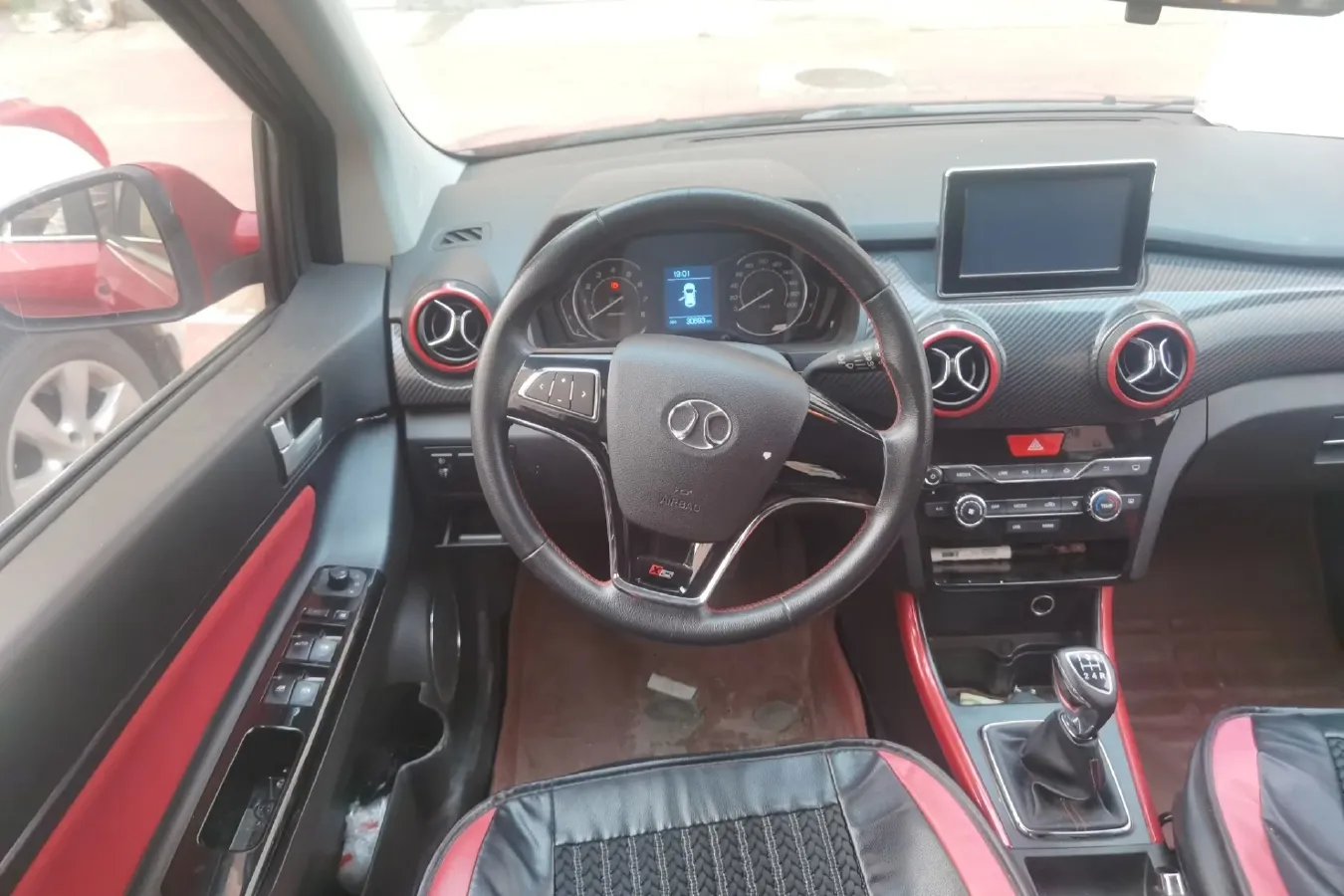 2015 BeiJing Auto Senova X25 1.5L 116HP L4 5MT,autocango,china used car exporter,china ev exporter,chinese used car exporter,chinese used ev exporter