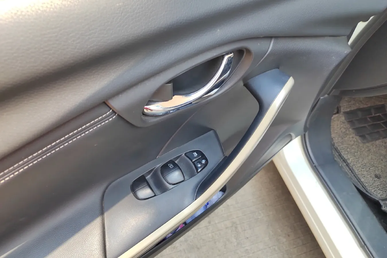 2017 Venucia T90 2.0L 144HP L4 CVT,autocango,china used car exporter,china ev exporter,chinese used car exporter,chinese used ev exporter