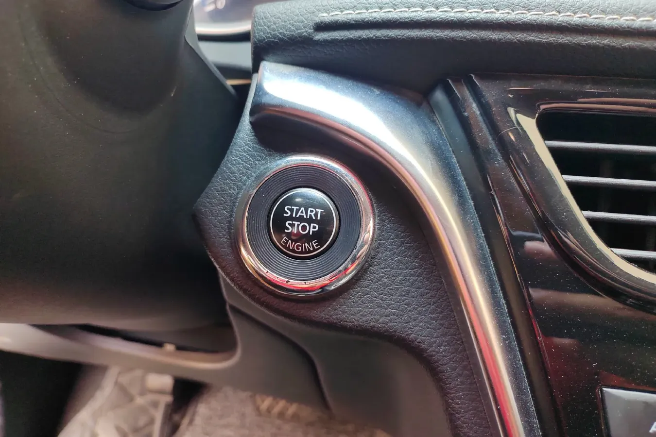 2017 Venucia T90 2.0L 144HP L4 CVT,autocango,china used car exporter,china ev exporter,chinese used car exporter,chinese used ev exporter