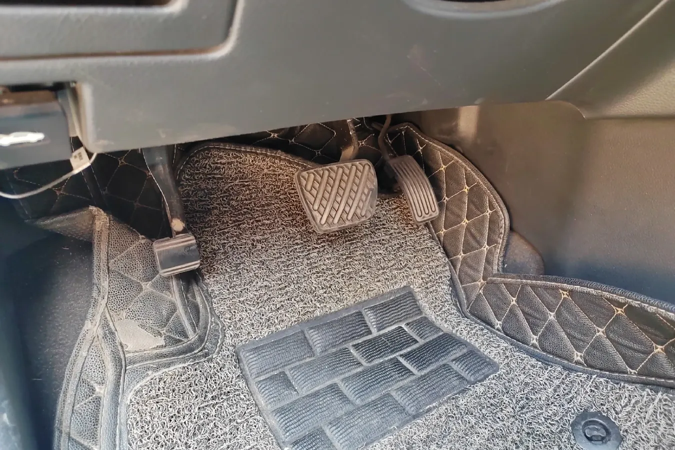 2017 Venucia T90 2.0L 144HP L4 CVT,autocango,china used car exporter,china ev exporter,chinese used car exporter,chinese used ev exporter