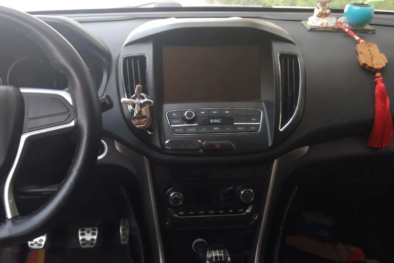 2017 BAIC Hyosow S5 1.3T 133HP L4 5MT,autocango,china used car exporter,china ev exporter,chinese used car exporter,chinese used ev exporter