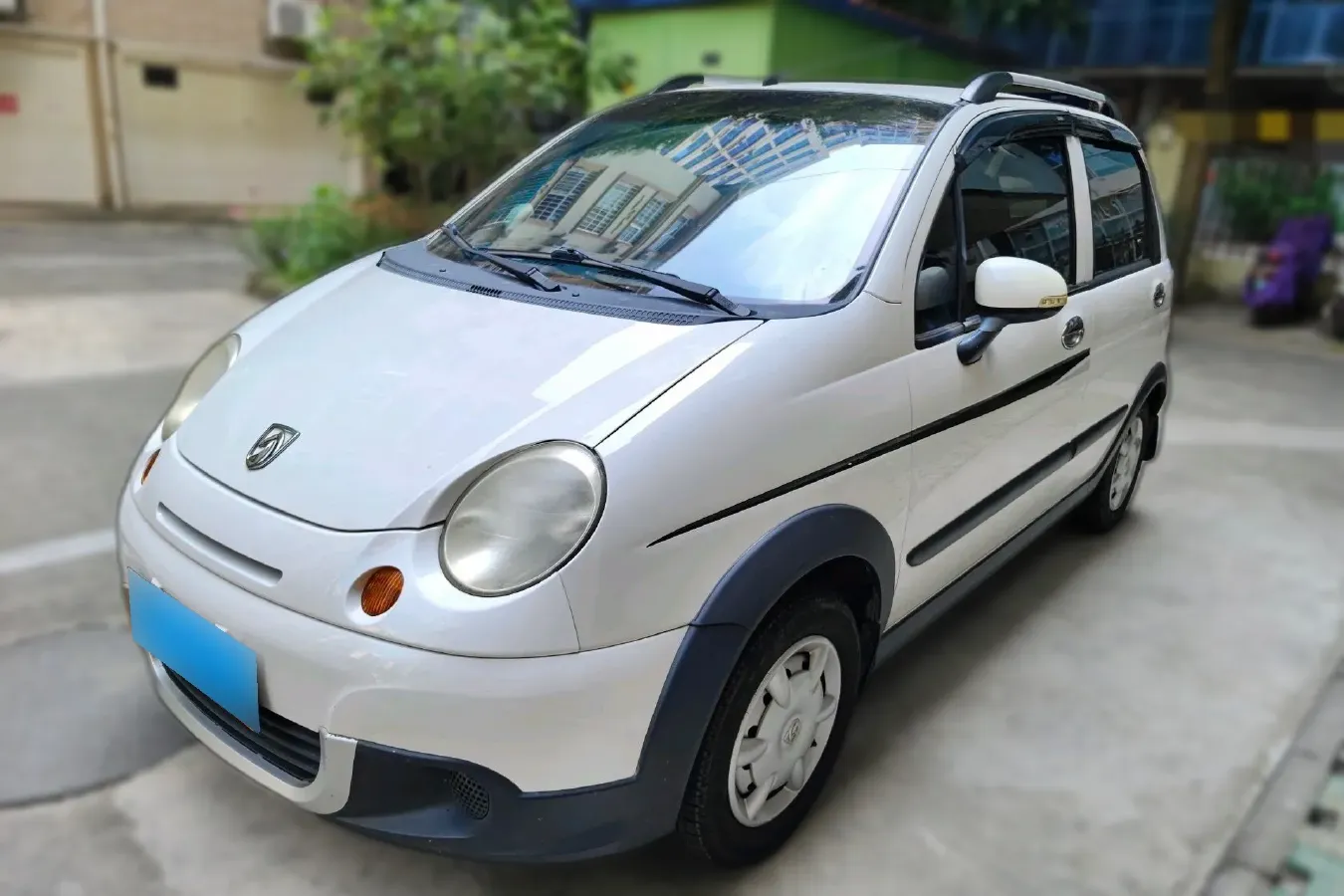 2012 BaoJun LeChi 1.2L 86HP L4 5MT,autocango,china used car exporter,china ev exporter,chinese used car exporter,chinese used ev exporter