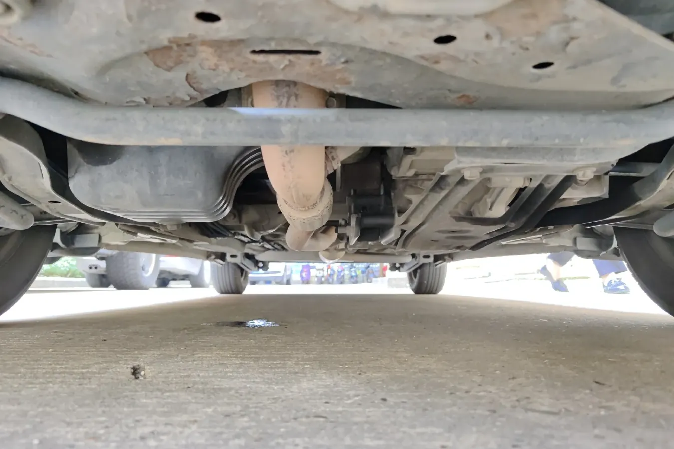 2012 BaoJun LeChi 1.2L 86HP L4 5MT,autocango,china used car exporter,china ev exporter,chinese used car exporter,chinese used ev exporter