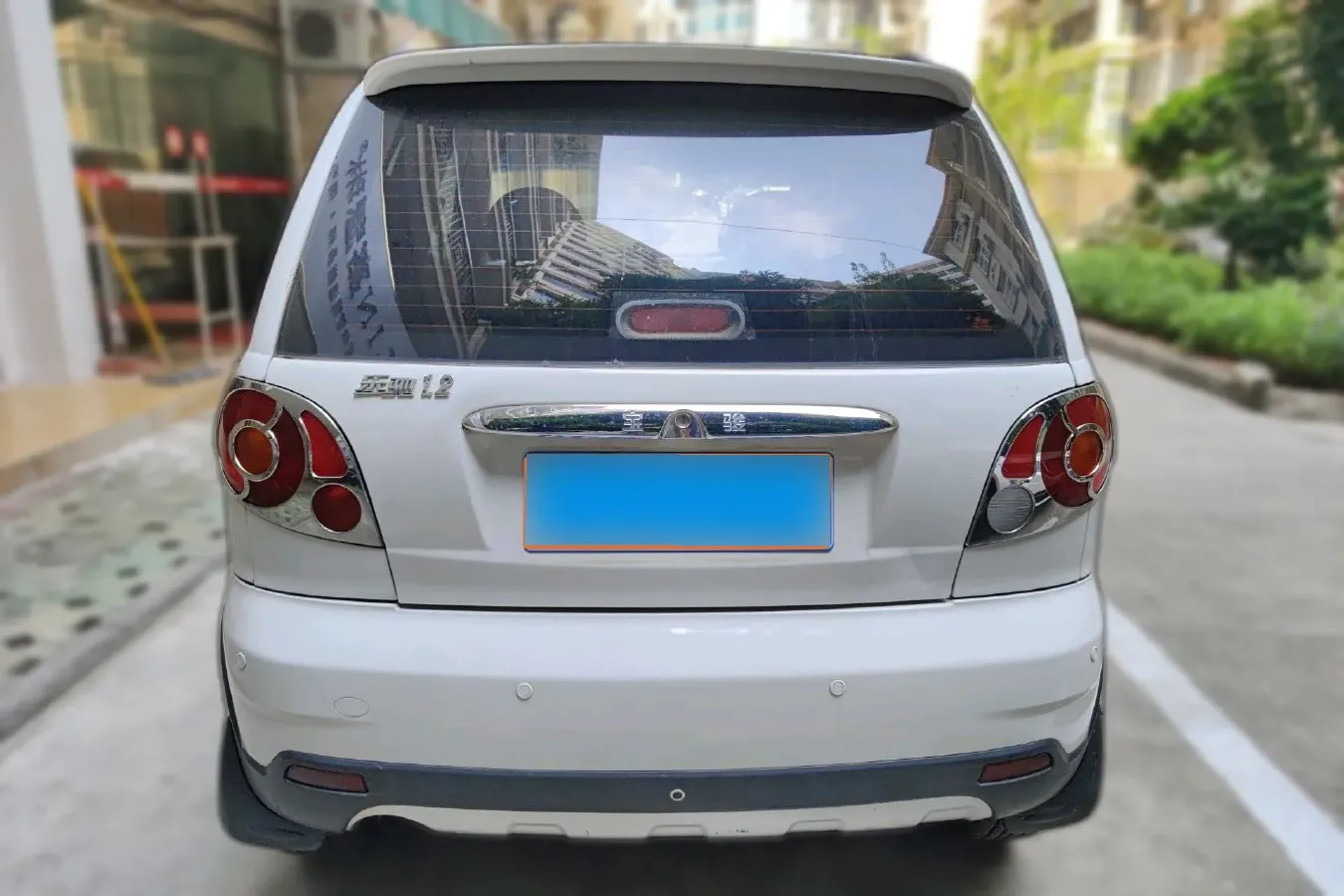 2012 BaoJun LeChi 1.2L 86HP L4 5MT,autocango,china used car exporter,china ev exporter,chinese used car exporter,chinese used ev exporter