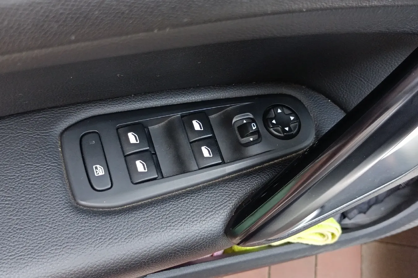 2015 Peugeot 308S 1.2T 136HP L3 6AT,autocango,china used car exporter,china ev exporter,chinese used car exporter,chinese used ev exporter