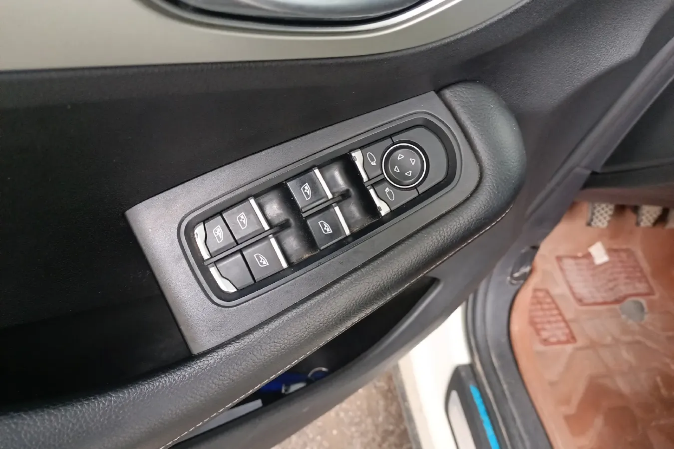 2016 Zotye SR7 1.5T 150HP L4 5MT,autocango,china used car exporter,china ev exporter,chinese used car exporter,chinese used ev exporter