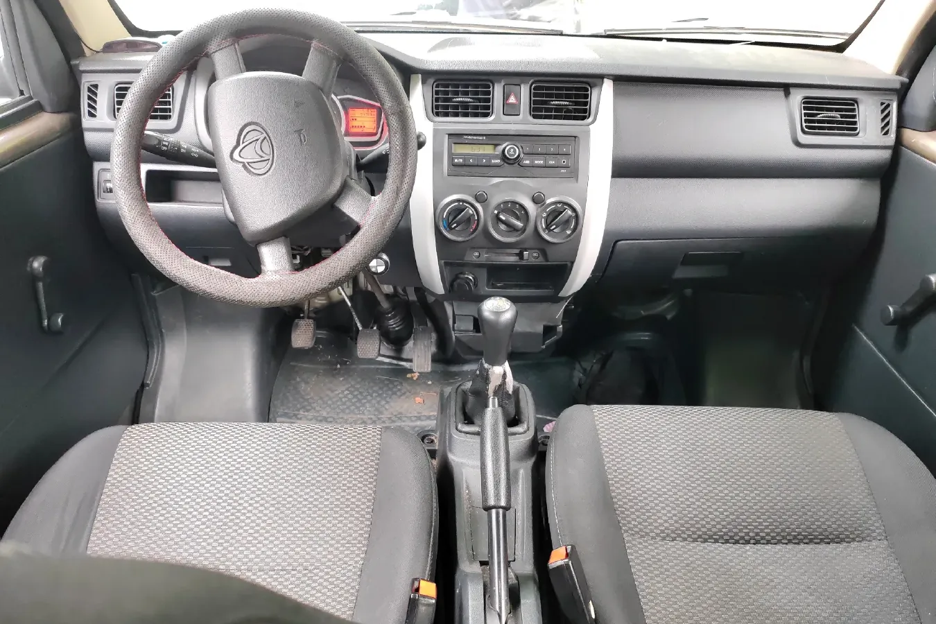 2015 ChangAn Kaicene ZhiXing 3 1.2L 98HP L4 5MT,autocango,china used car exporter,china ev exporter,chinese used car exporter,chinese used ev exporter