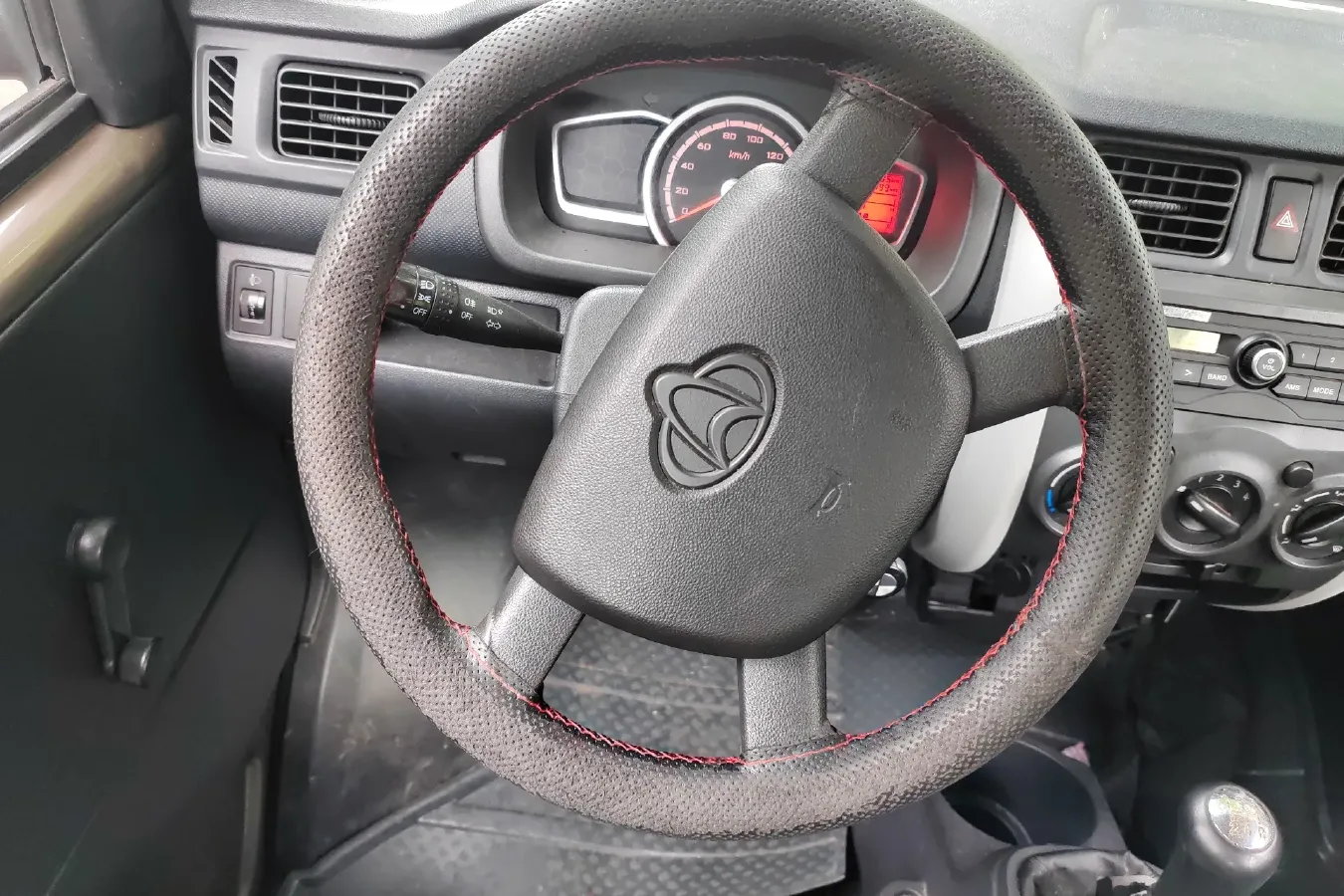 2015 ChangAn Kaicene ZhiXing 3 1.2L 98HP L4 5MT,autocango,china used car exporter,china ev exporter,chinese used car exporter,chinese used ev exporter