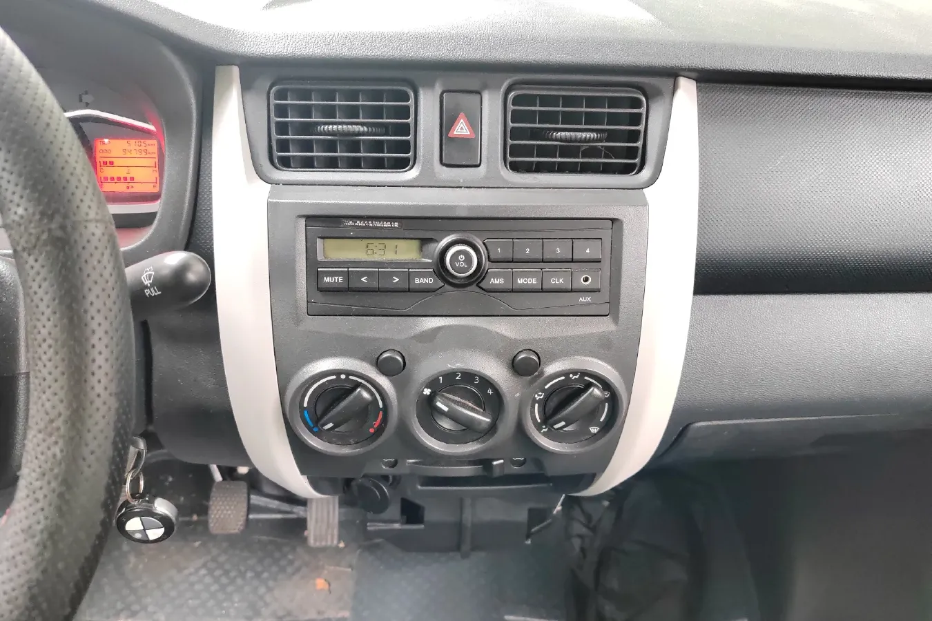 2015 ChangAn Kaicene ZhiXing 3 1.2L 98HP L4 5MT,autocango,china used car exporter,china ev exporter,chinese used car exporter,chinese used ev exporter