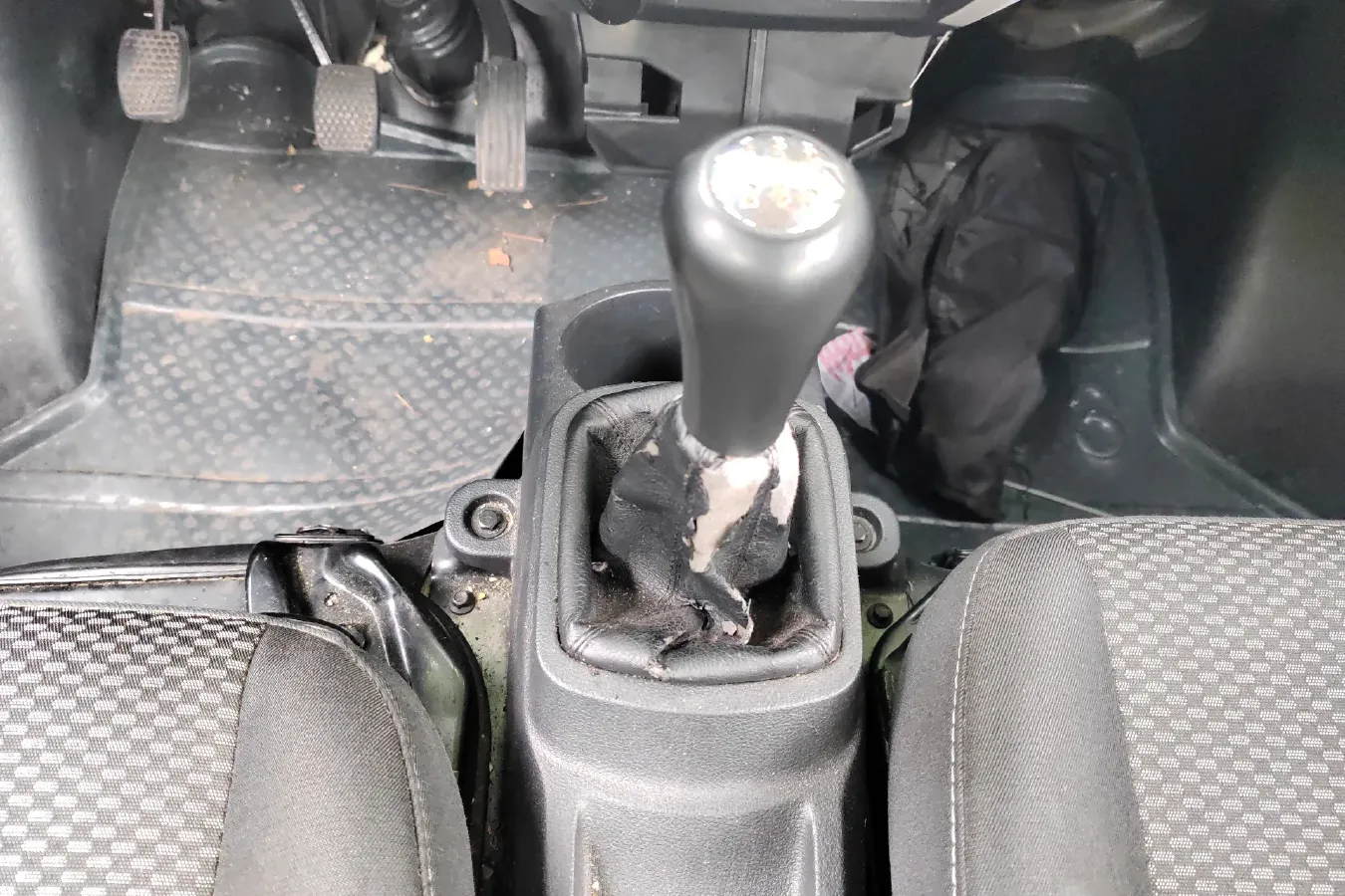 2015 ChangAn Kaicene ZhiXing 3 1.2L 98HP L4 5MT,autocango,china used car exporter,china ev exporter,chinese used car exporter,chinese used ev exporter