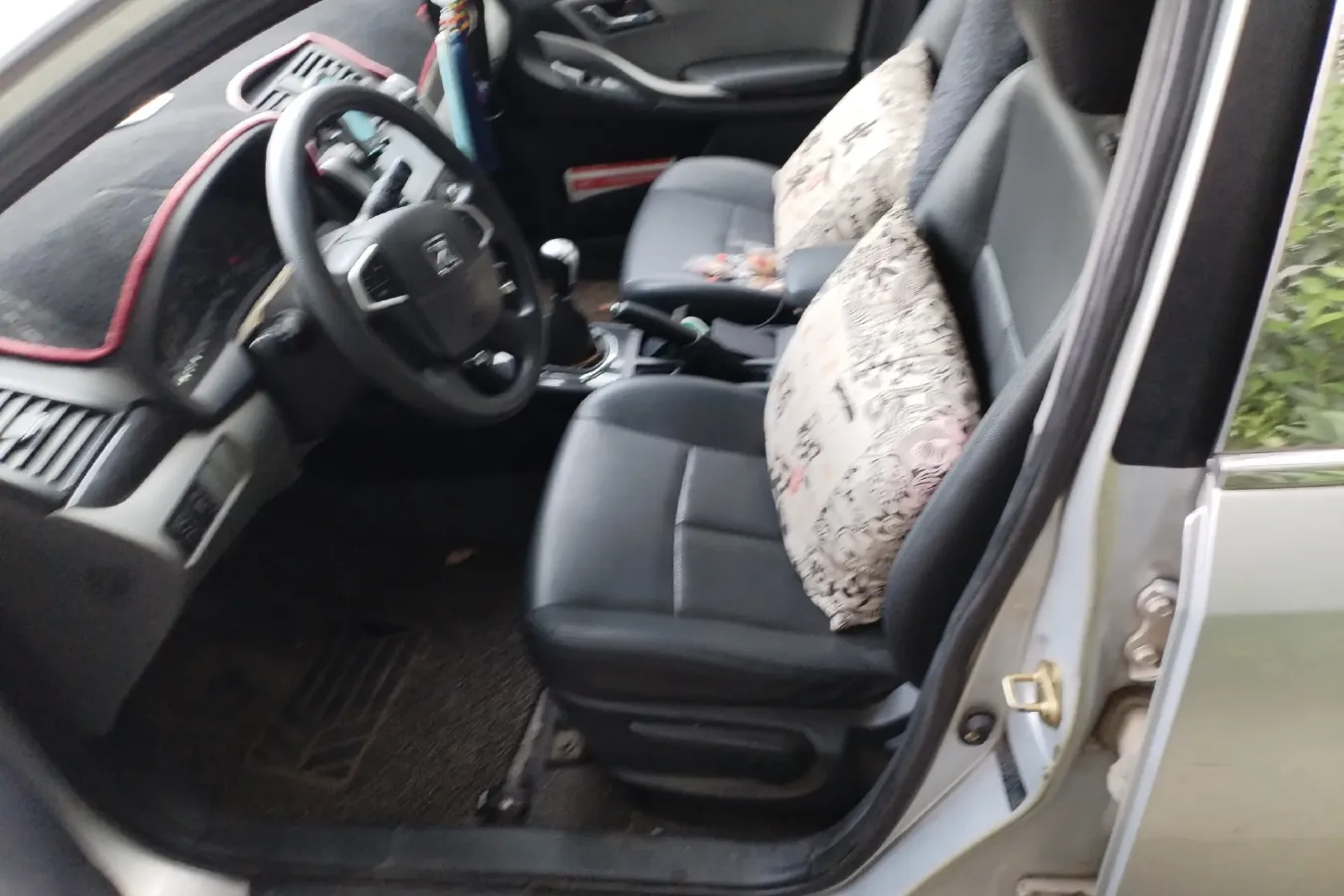 2014 Zotye Z300 1.5L 113HP L4 5MT,autocango,china used car exporter,china ev exporter,chinese used car exporter,chinese used ev exporter