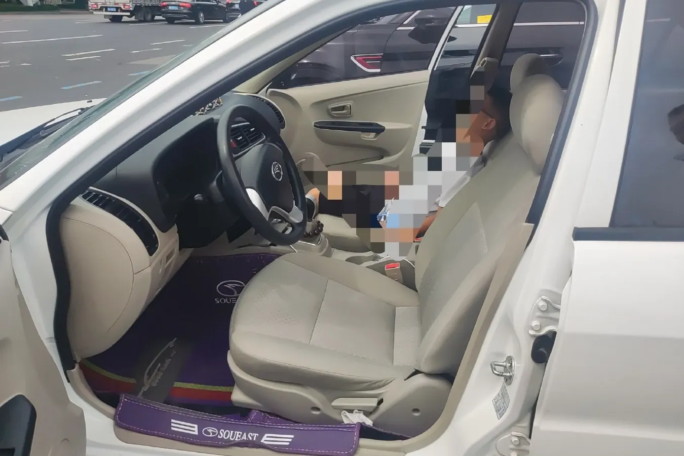 2015 Soueast V3 1.5L 120HP L4 5MT,autocango,china used car exporter,china ev exporter,chinese used car exporter,chinese used ev exporter