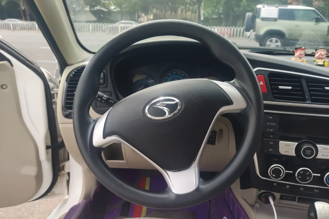 2015 Soueast V3 1.5L 120HP L4 5MT,autocango,china used car exporter,china ev exporter,chinese used car exporter,chinese used ev exporter