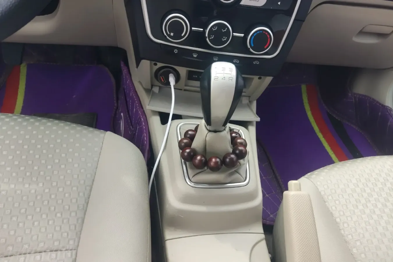 2015 Soueast V3 1.5L 120HP L4 5MT,autocango,china used car exporter,china ev exporter,chinese used car exporter,chinese used ev exporter