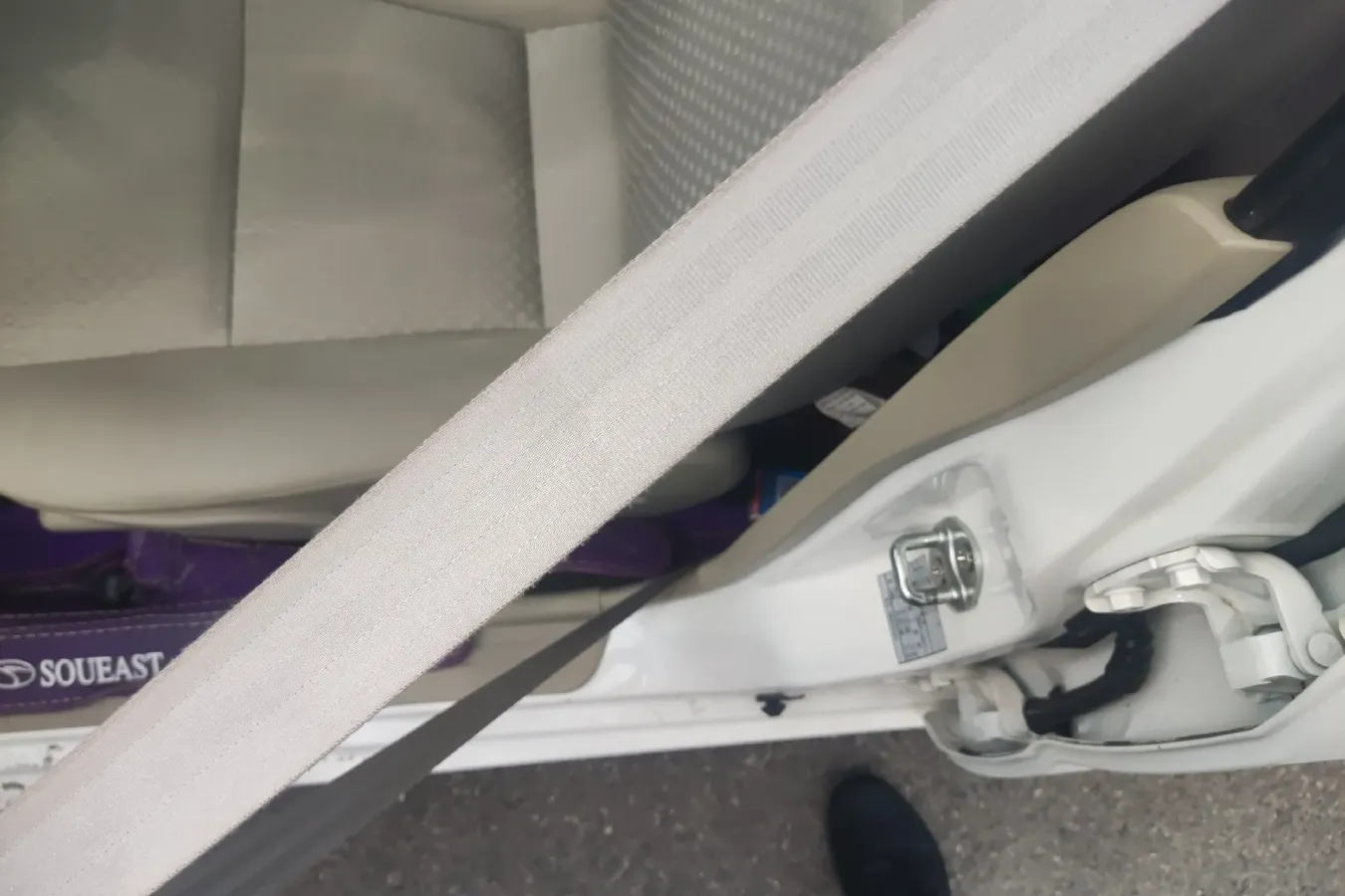 2015 Soueast V3 1.5L 120HP L4 5MT,autocango,china used car exporter,china ev exporter,chinese used car exporter,chinese used ev exporter