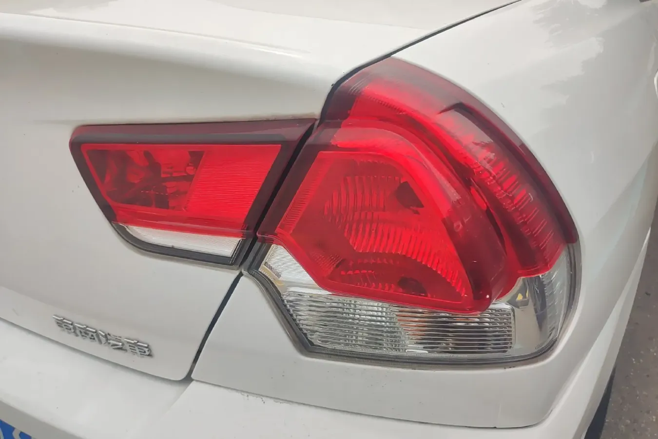 2015 Soueast V3 1.5L 120HP L4 5MT,autocango,china used car exporter,china ev exporter,chinese used car exporter,chinese used ev exporter