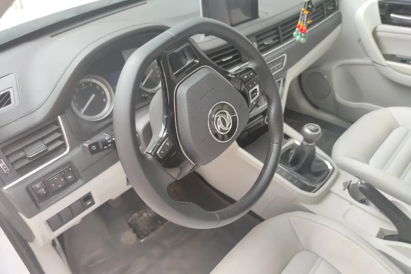 2017 DongFeng Forthing Joyear S50 1.5L 120HP L4 5MT,autocango,china used car exporter,china ev exporter,chinese used car exporter,chinese used ev exporter