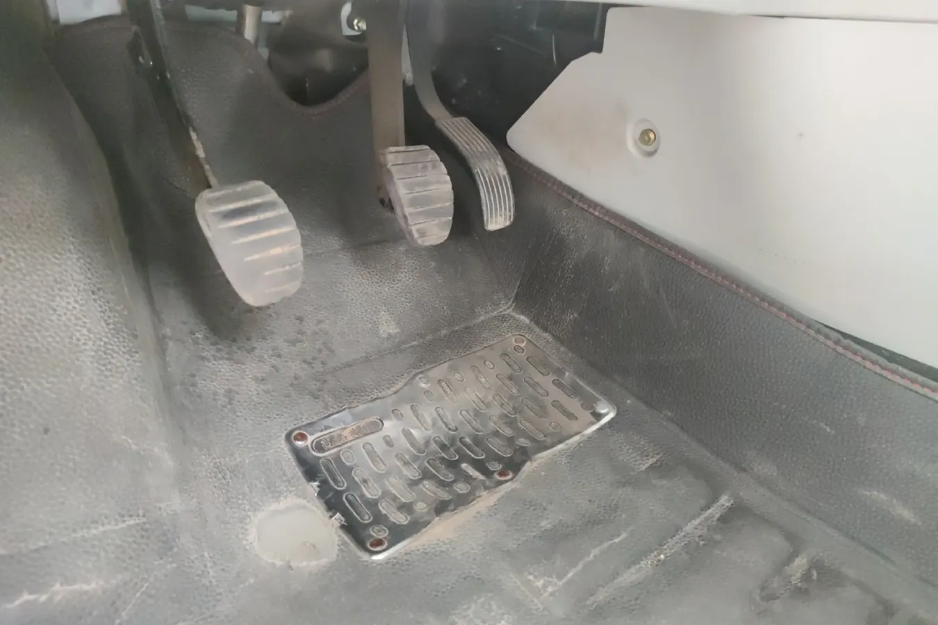 2017 DongFeng Forthing Joyear S50 1.5L 120HP L4 5MT,autocango,china used car exporter,china ev exporter,chinese used car exporter,chinese used ev exporter