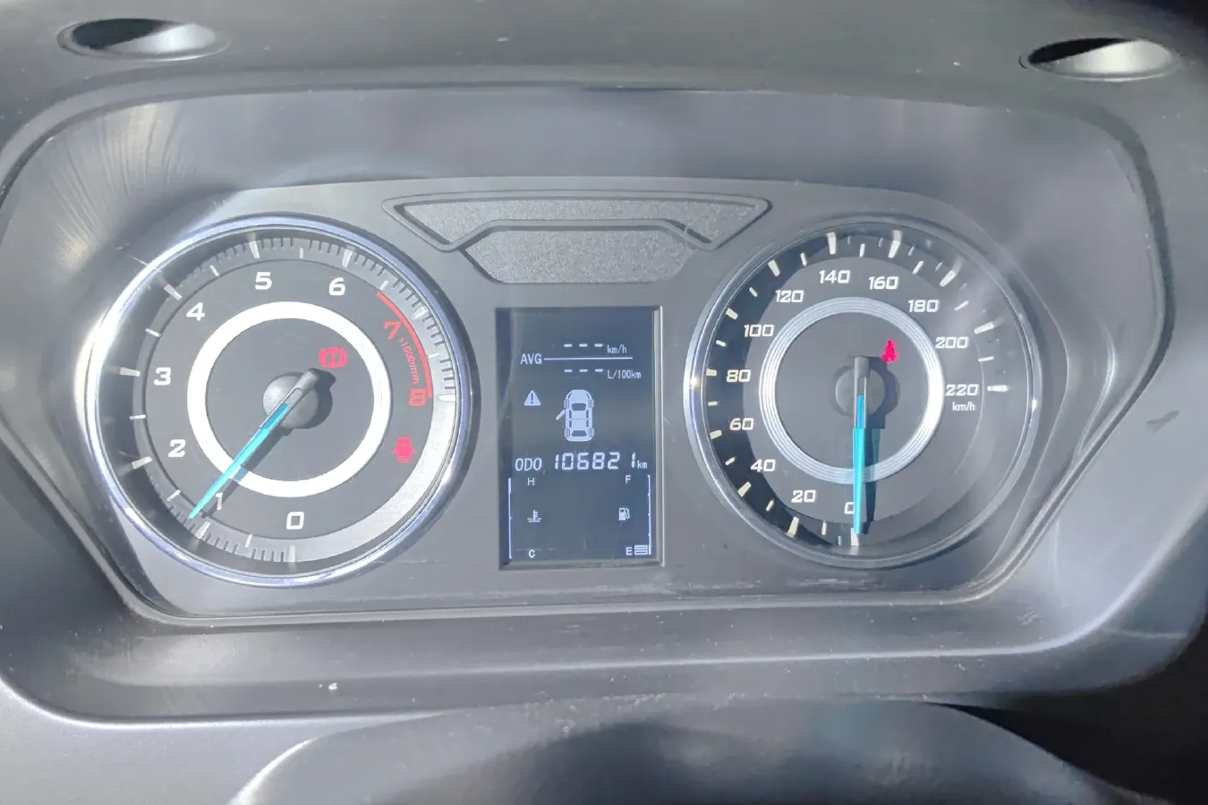 2015 Soueast V5 1.5L 120HP L4 5MT,autocango,china used car exporter,china ev exporter,chinese used car exporter,chinese used ev exporter