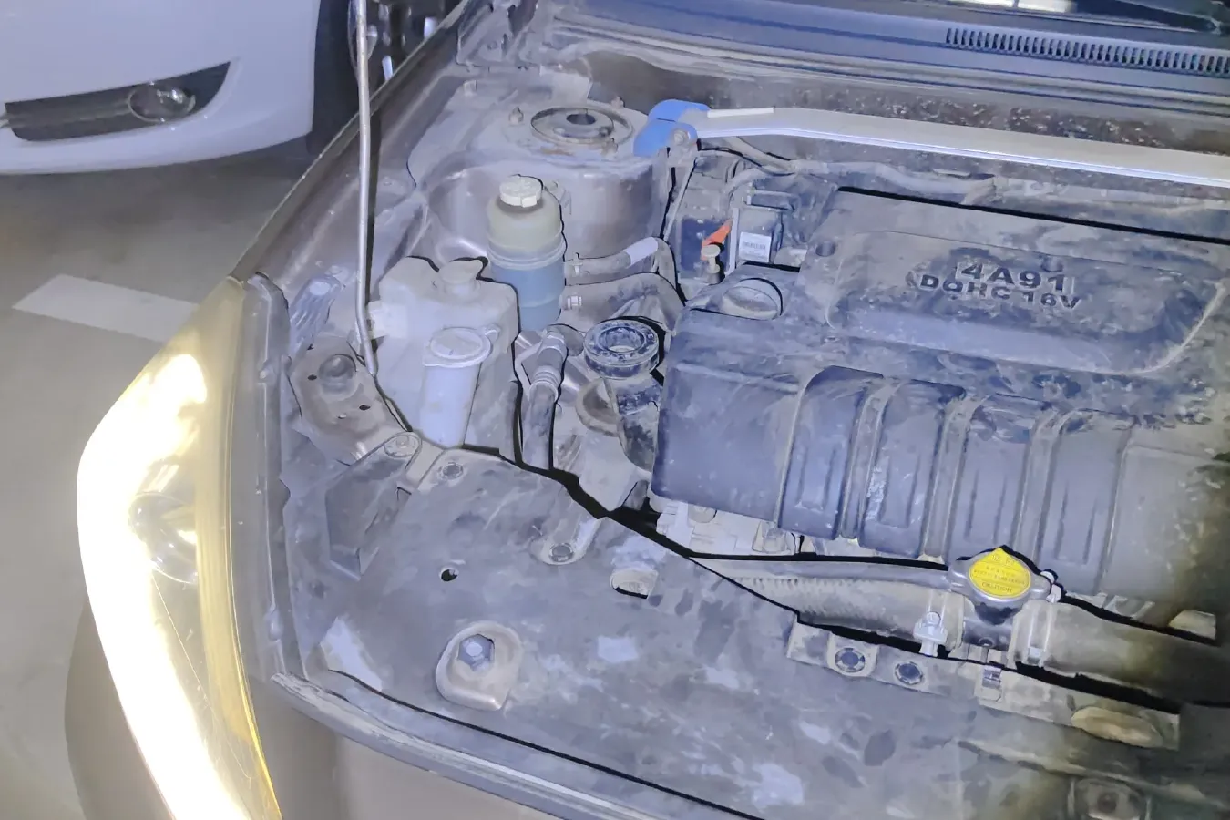 2015 Soueast V5 1.5L 120HP L4 5MT,autocango,china used car exporter,china ev exporter,chinese used car exporter,chinese used ev exporter