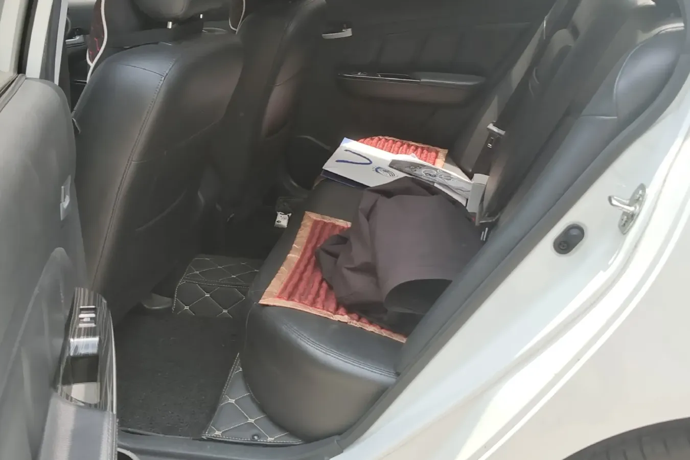 2018 LiFan 650EV BEV 43.1KWH,autocango,china used car exporter,china ev exporter,chinese used car exporter,chinese used ev exporter