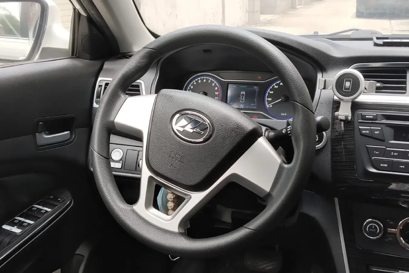 2018 LiFan 650EV BEV 43.1KWH,autocango,china used car exporter,china ev exporter,chinese used car exporter,chinese used ev exporter