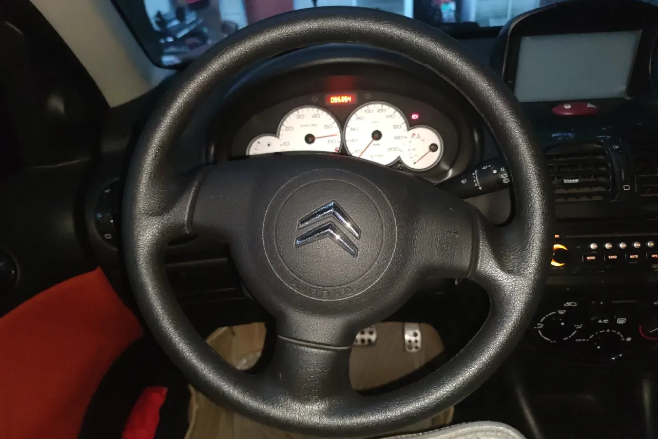 2012 Citroen C2 1.4L 76HP L4 5MT,autocango,china used car exporter,china ev exporter,chinese used car exporter,chinese used ev exporter