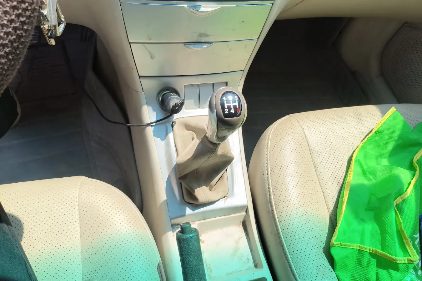 2011 BYD F3R 1.5L 107HP L4 5MT,autocango,china used car exporter,china ev exporter,chinese used car exporter,chinese used ev exporter