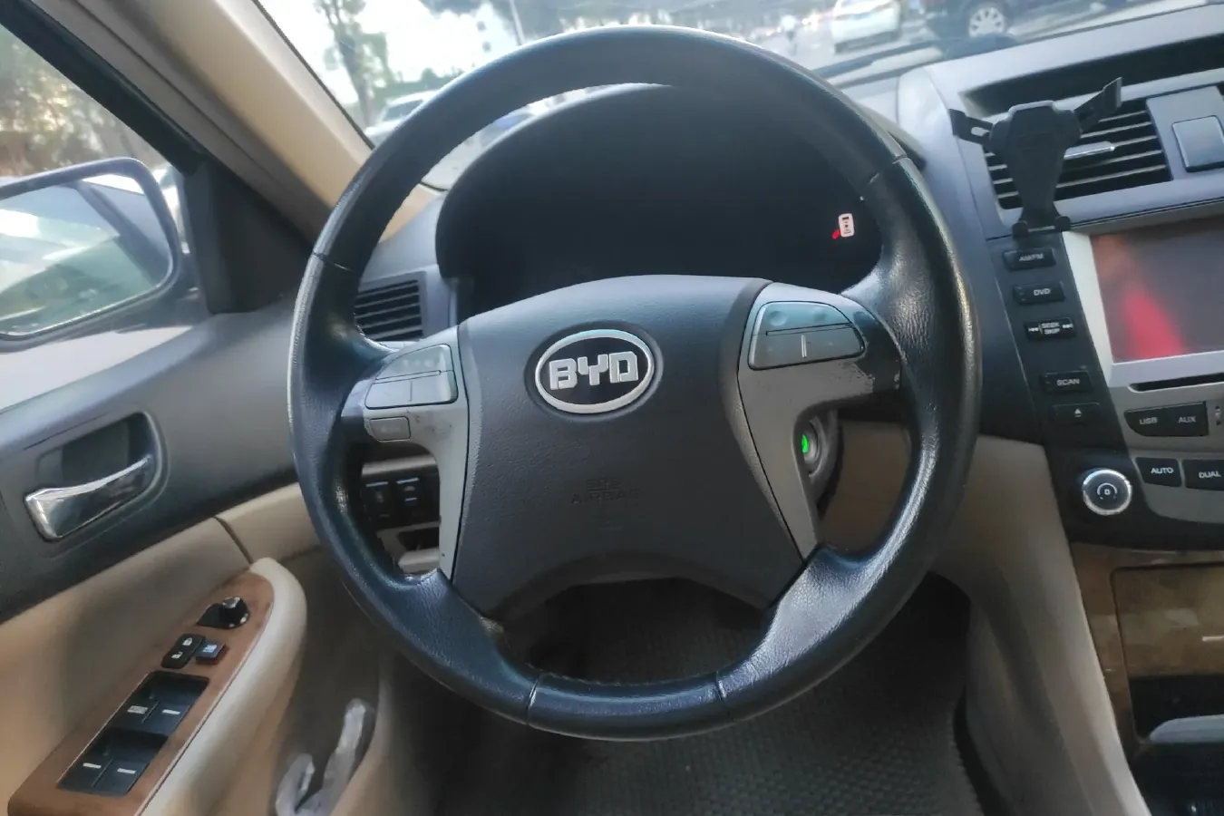 2010 BYD F6 2.4L 160HP L4 4AT,autocango,china used car exporter,china ev exporter,chinese used car exporter,chinese used ev exporter