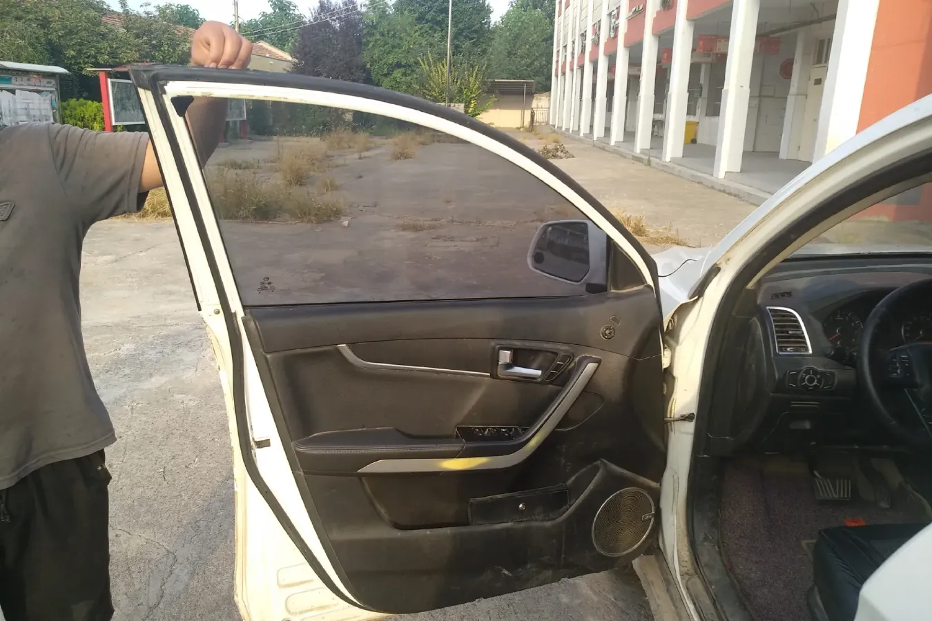 2016 Landwind X5 1.5T 150HP L4 CVT,autocango,china used car exporter,china ev exporter,chinese used car exporter,chinese used ev exporter