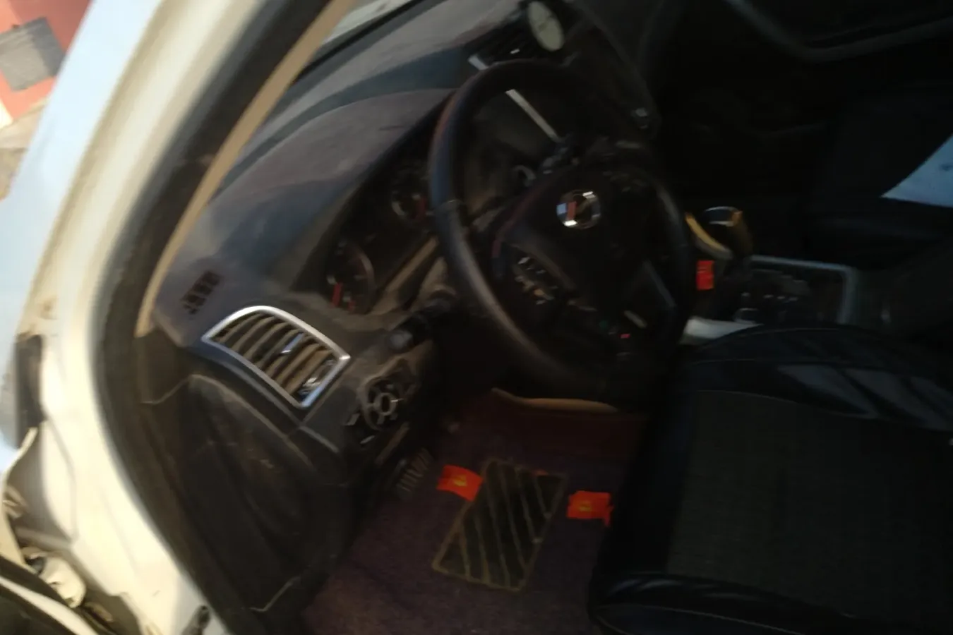 2016 Landwind X5 1.5T 150HP L4 CVT,autocango,china used car exporter,china ev exporter,chinese used car exporter,chinese used ev exporter