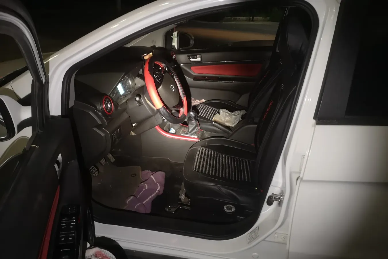 2015 BeiJing Auto Senova X25 1.5L 116HP L4 5MT,autocango,china used car exporter,china ev exporter,chinese used car exporter,chinese used ev exporter