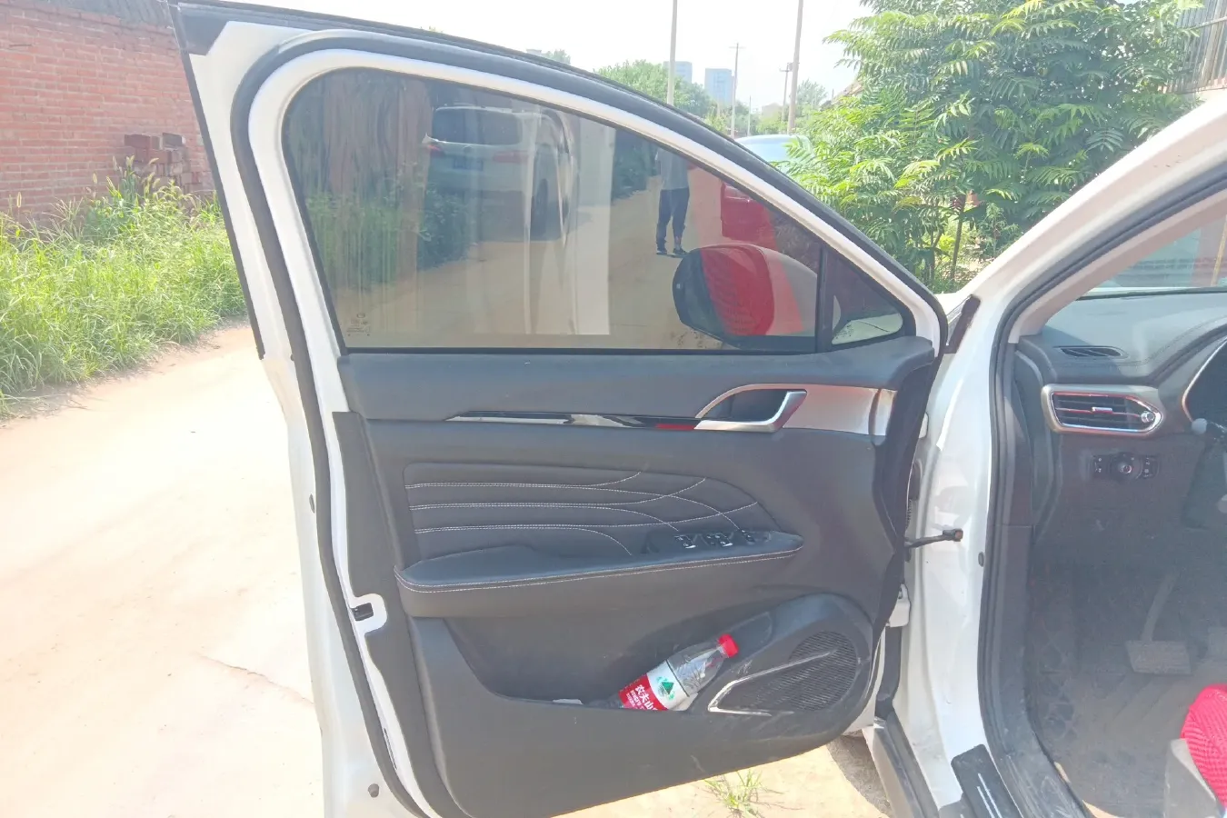 2020 Landwind RongYao 1.5T 163HP L4 7DCT,autocango,china used car exporter,china ev exporter,chinese used car exporter,chinese used ev exporter