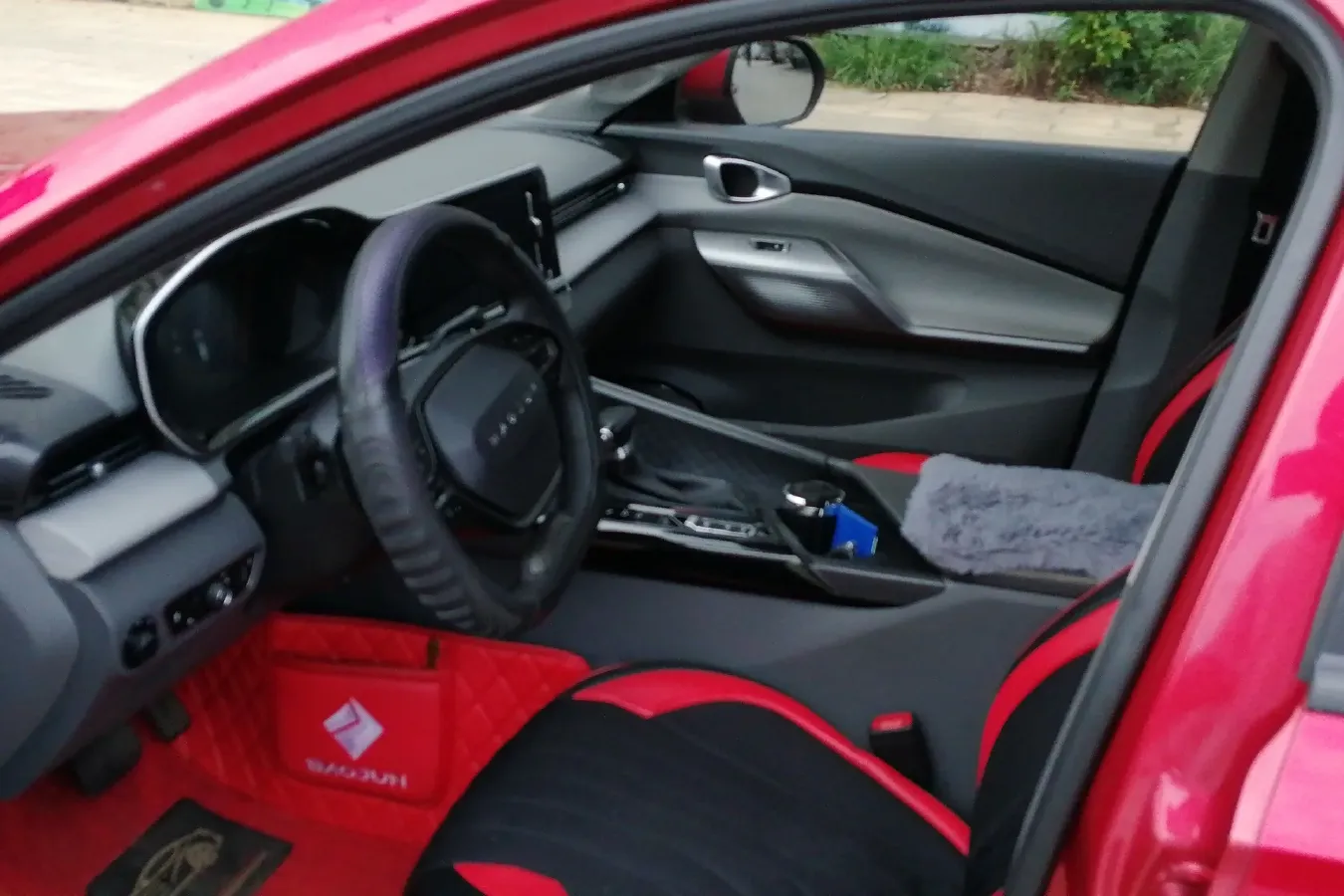 2020 BaoJun RC-5 1.5T 147HP L4 CVT,autocango,china used car exporter,china ev exporter,chinese used car exporter,chinese used ev exporter