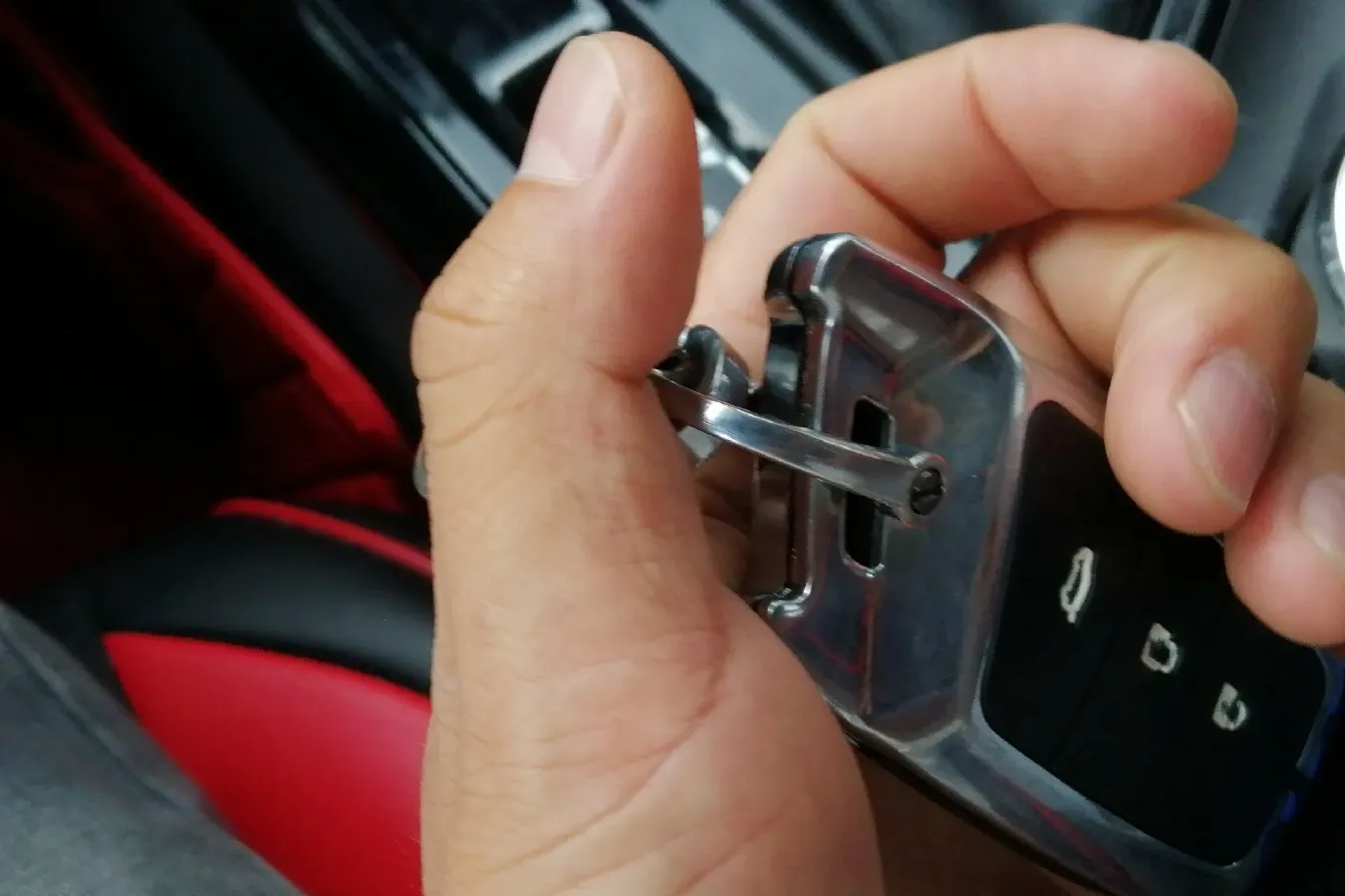 2020 BaoJun RC-5 1.5T 147HP L4 CVT,autocango,china used car exporter,china ev exporter,chinese used car exporter,chinese used ev exporter