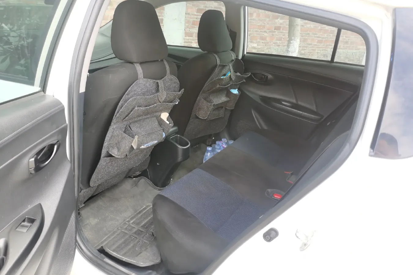 2016 Toyota Yaris L 1.5L 107HP L4 CVT,autocango,china used car exporter,china ev exporter,chinese used car exporter,chinese used ev exporter