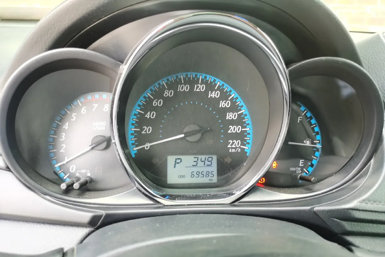 2016 Toyota Yaris L 1.5L 107HP L4 CVT,autocango,china used car exporter,china ev exporter,chinese used car exporter,chinese used ev exporter