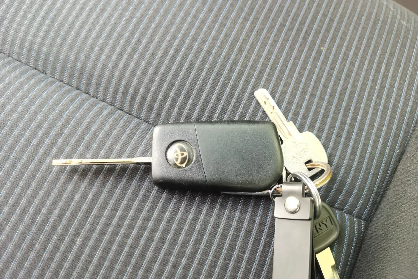 2016 Toyota Yaris L 1.5L 107HP L4 CVT,autocango,china used car exporter,china ev exporter,chinese used car exporter,chinese used ev exporter