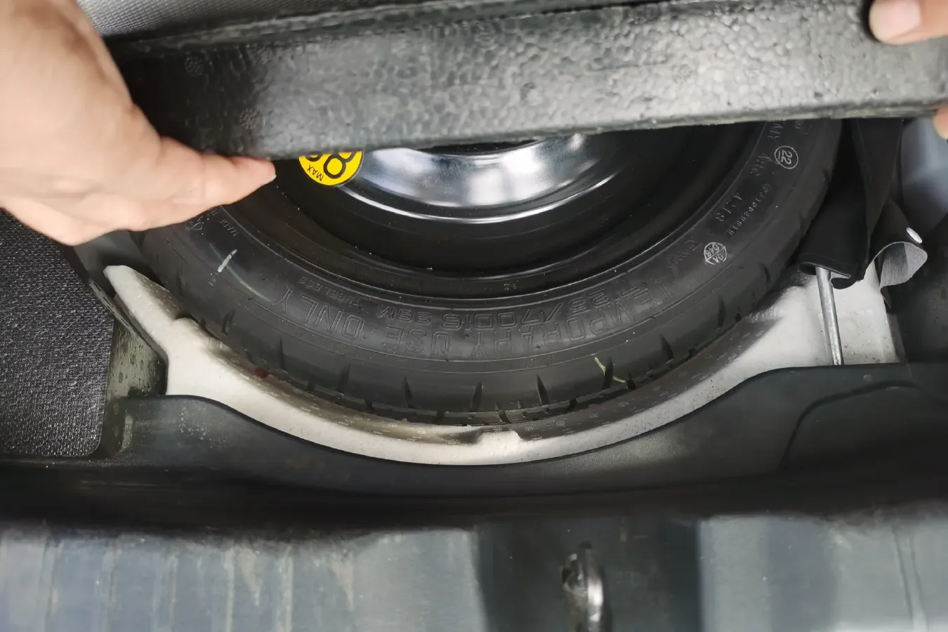 2016 Toyota Yaris L 1.5L 107HP L4 CVT,autocango,china used car exporter,china ev exporter,chinese used car exporter,chinese used ev exporter