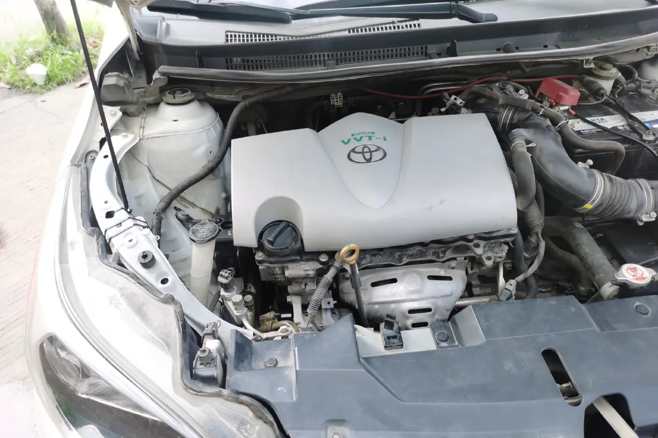 2016 Toyota Yaris L 1.5L 107HP L4 CVT,autocango,china used car exporter,china ev exporter,chinese used car exporter,chinese used ev exporter