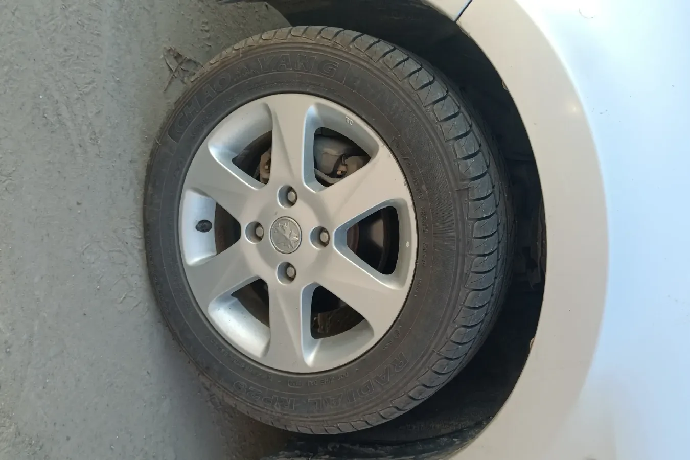 2012 Venucia R50 1.6L 117HP L4 5MT,autocango,china used car exporter,china ev exporter,chinese used car exporter,chinese used ev exporter