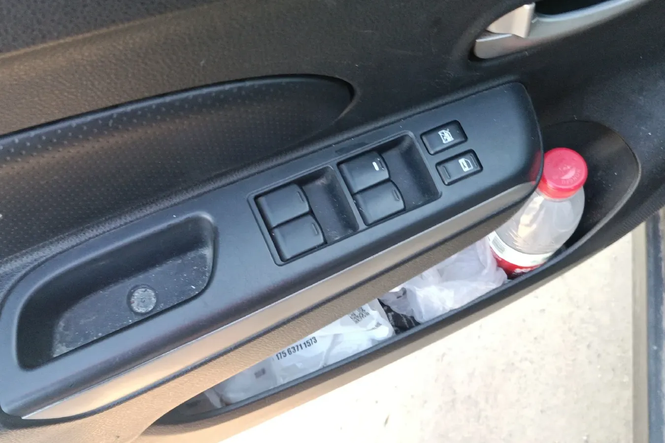 2012 Venucia R50 1.6L 117HP L4 5MT,autocango,china used car exporter,china ev exporter,chinese used car exporter,chinese used ev exporter