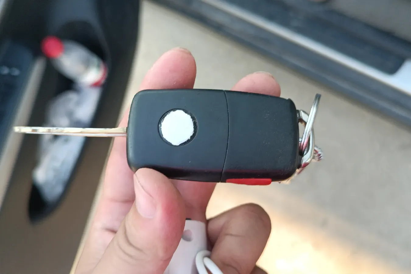 2012 Venucia R50 1.6L 117HP L4 5MT,autocango,china used car exporter,china ev exporter,chinese used car exporter,chinese used ev exporter