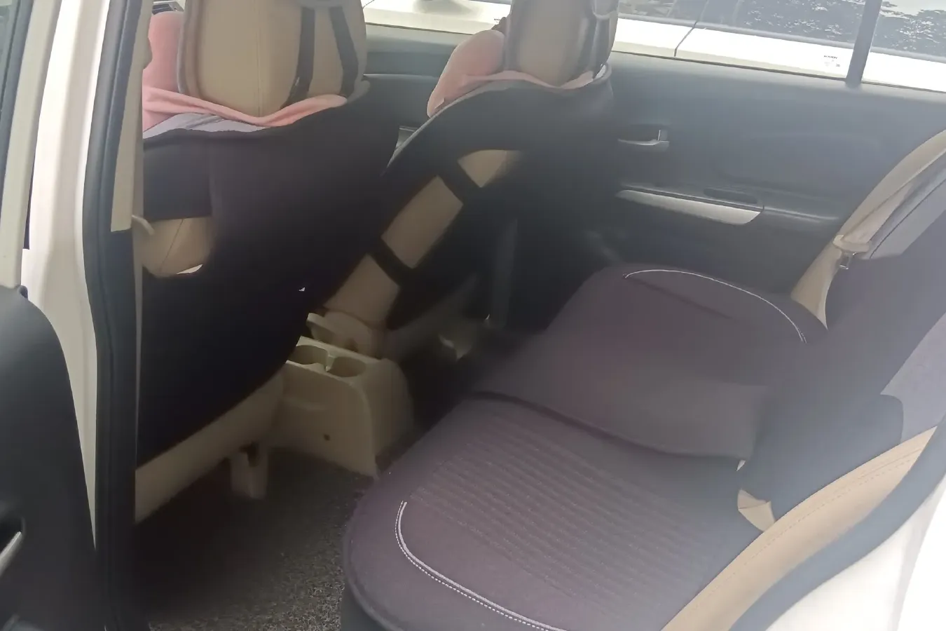 2012 Venucia R50 1.6L 117HP L4 4AT,autocango,china used car exporter,china ev exporter,chinese used car exporter,chinese used ev exporter