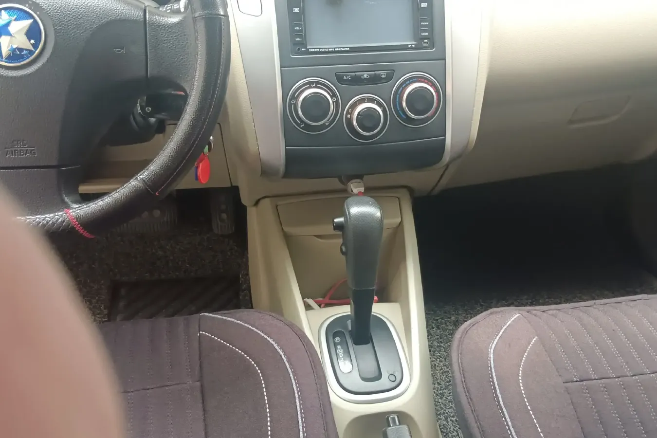 2012 Venucia R50 1.6L 117HP L4 4AT,autocango,china used car exporter,china ev exporter,chinese used car exporter,chinese used ev exporter