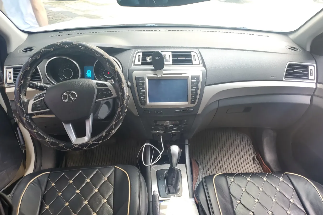 2015 BeiJing Auto Senova X65 2.0T 177HP L4 6AT,autocango,china used car exporter,china ev exporter,chinese used car exporter,chinese used ev exporter