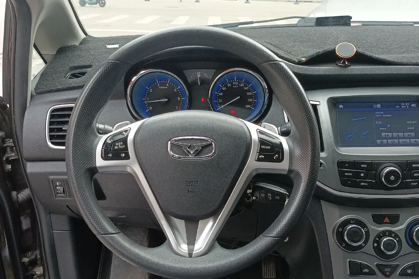 2015 KaiYi C3 1.5L 109HP L4 5AMT,autocango,china used car exporter,china ev exporter,chinese used car exporter,chinese used ev exporter